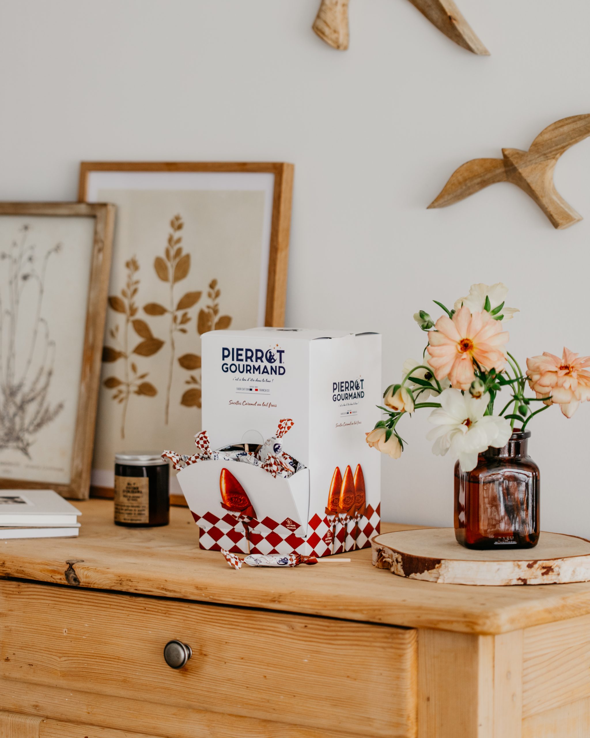 Boite distributrice Caramel - Pierrot Gourmand - Earle Studio